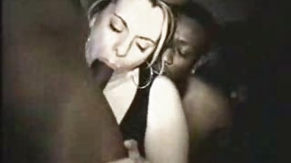 Tara Morgan terus berdebar vaginanya dengan dildo. bokep mom hot jepang