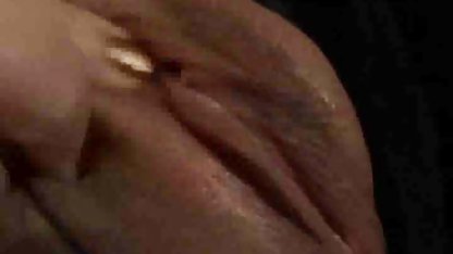 Gadis sex panas jepang amatir mengisap cock
